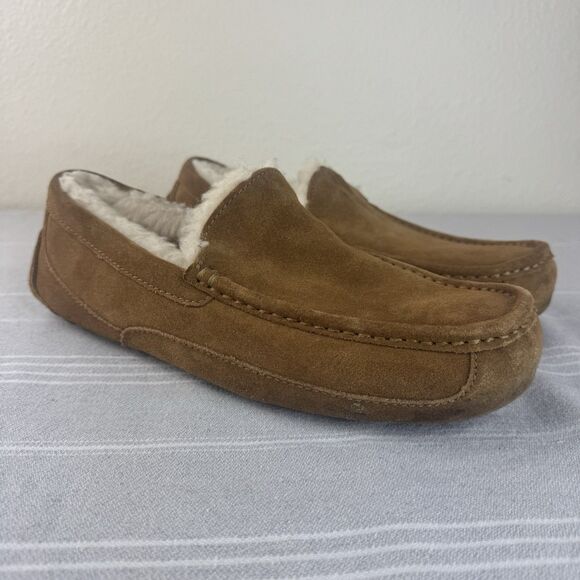 UGG Ascot Sheepskin Slipper Loafer Suede Leather Slip On Chestnut Tan Men’s 9 - Picture 1 of 11